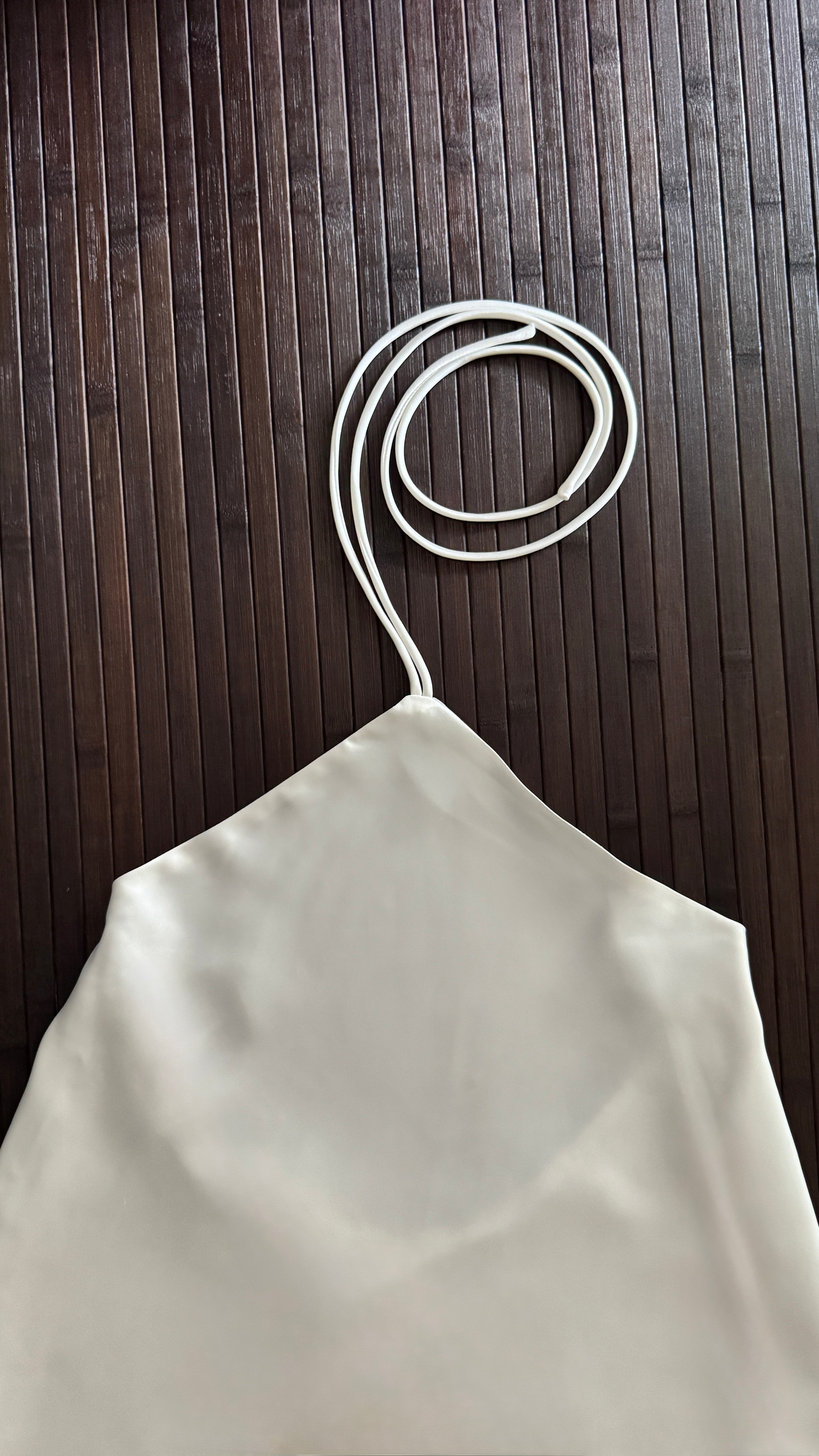 Top BIANCA à nouer en satin blanc